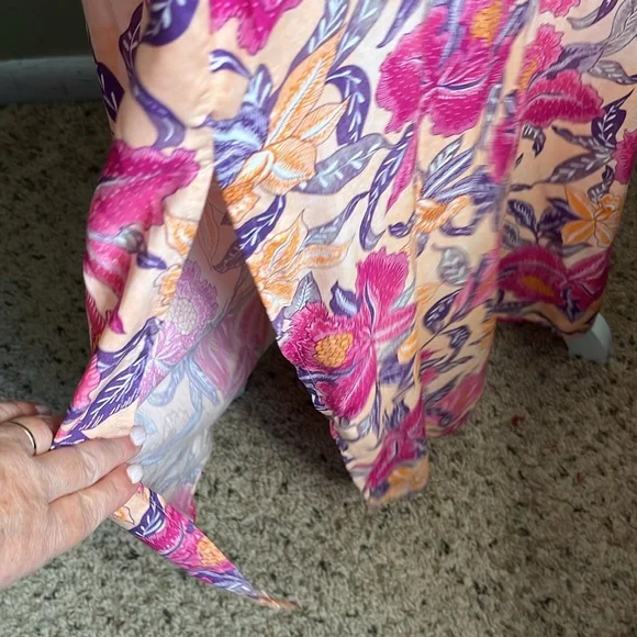 Old Navy sleeveless v- neckline tie back peach Floral Maxi Dress size small